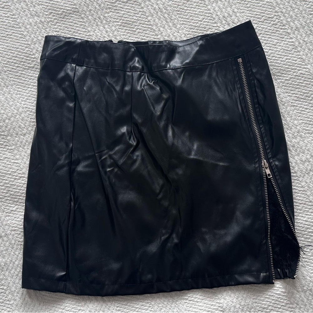Black Faux Leather Skirt with Zipper Detail